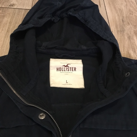 SOLD🚫🚫🚫 Hollister Jacket - Picture 3 of 3